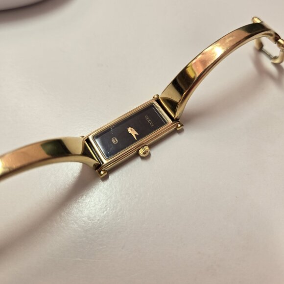 GUCCI Gold Bangle Watch - Picture 8 of 13